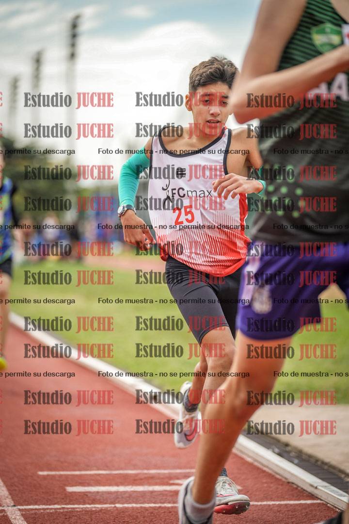 Fotos de los 600 m llanos de varones