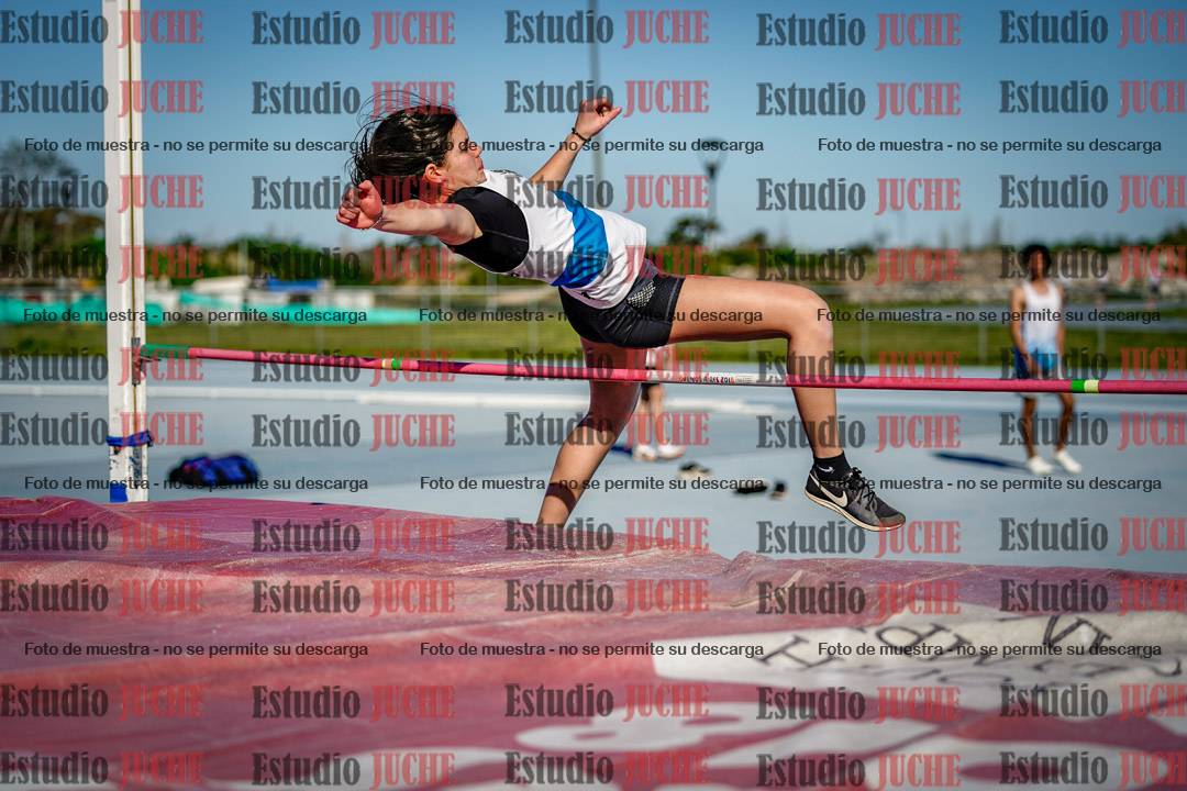 Fotos del salto en alto de mujeres y varones - U15