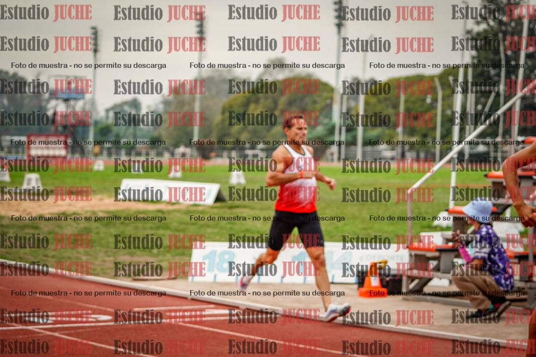 Fotos de los 800 m llanos de varones
