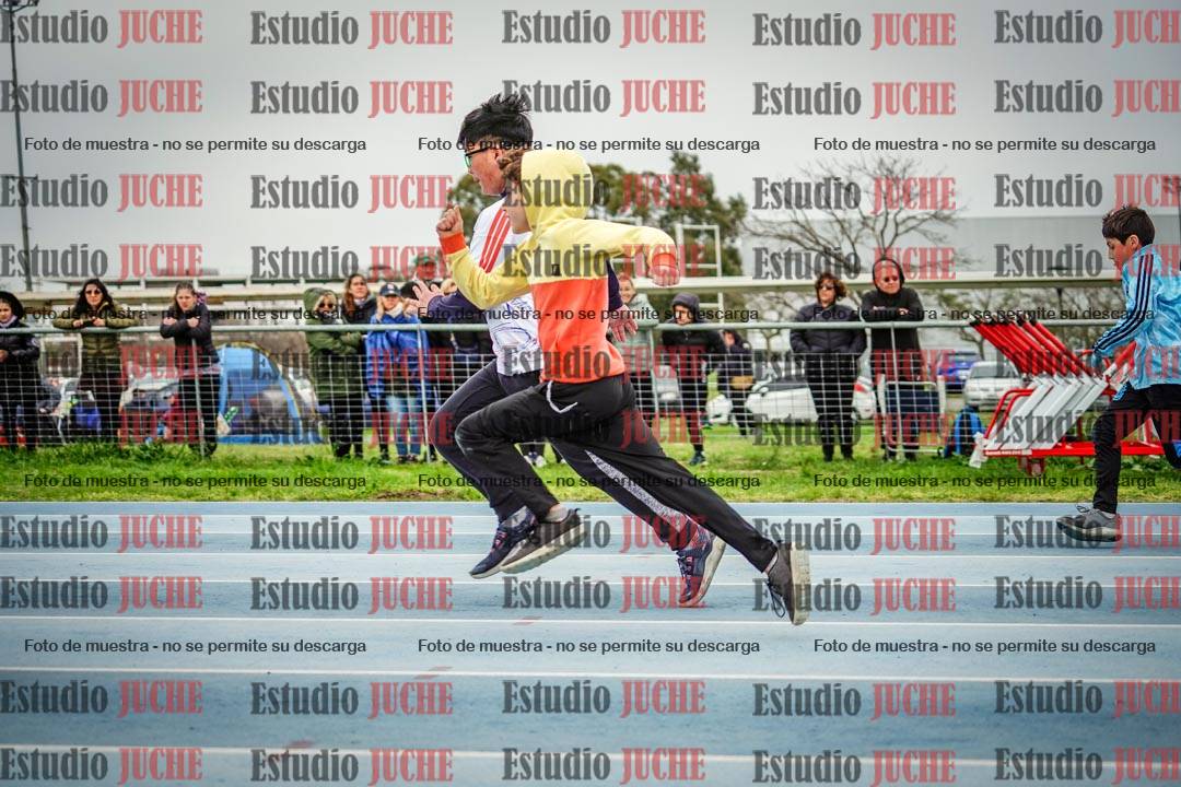 Fotos de los 50 m llanos de varones - U12