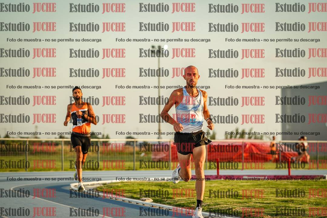 Fotos de los 3000 m llanos de varones