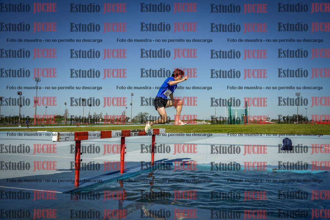 Fotos de los 2000 m con obstáculos de varones