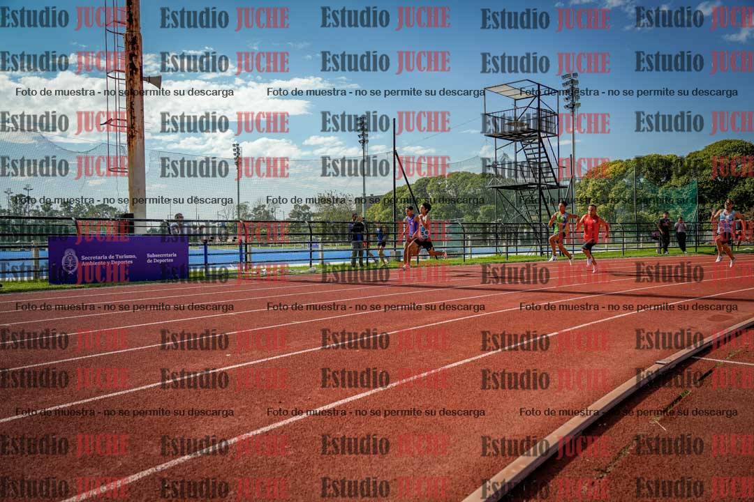 Fotos de los 200 m llanos de varones