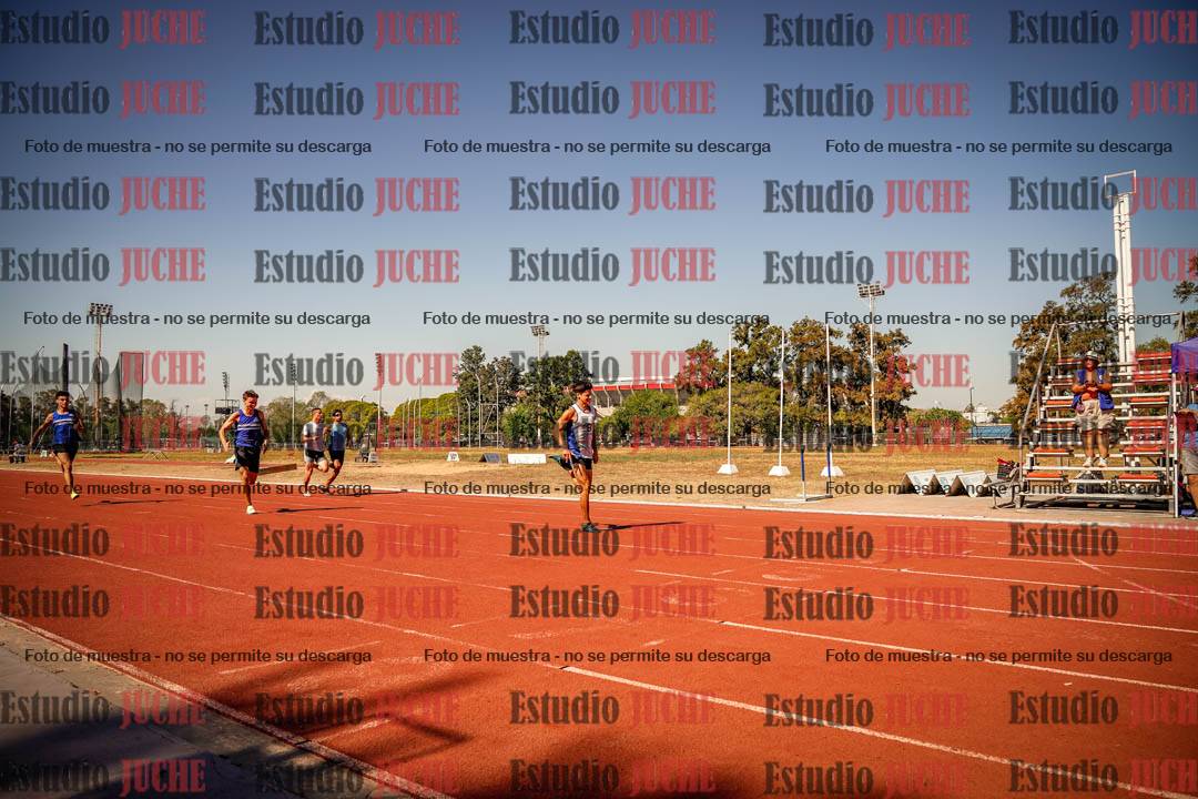 Fotos de los 200 m llanos de varones