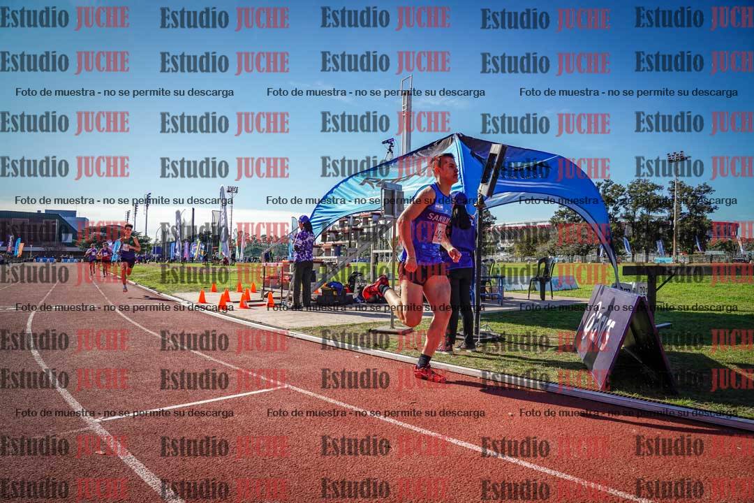 Fotos de los 800 m llanos de varones