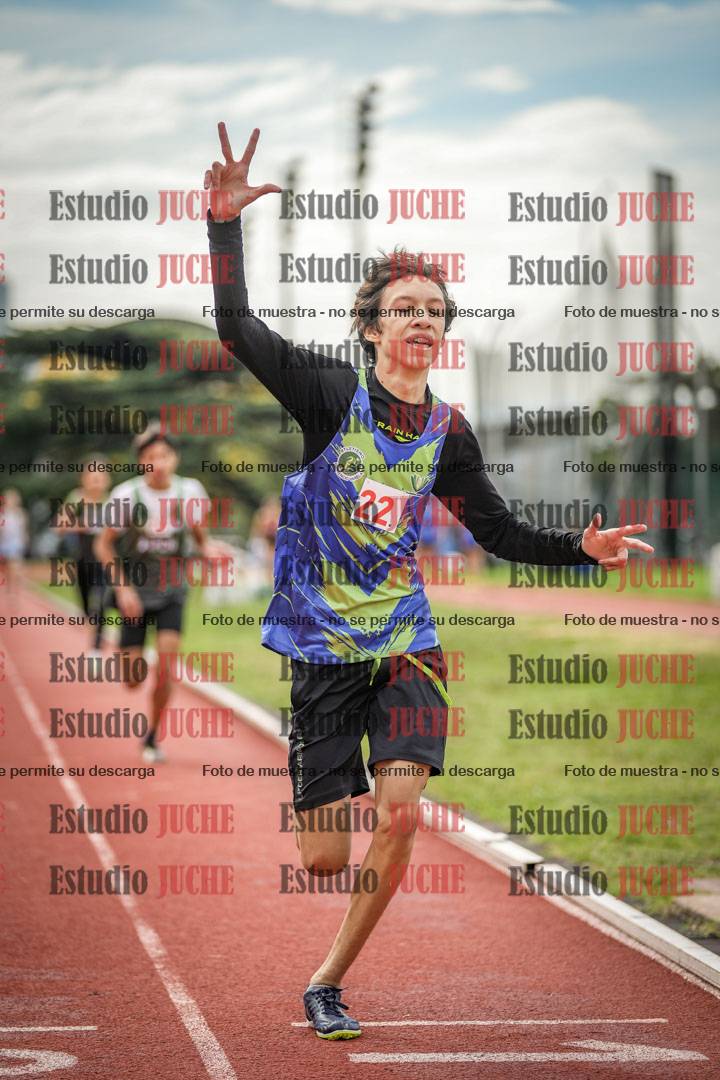 Fotos de los 600 m llanos de varones