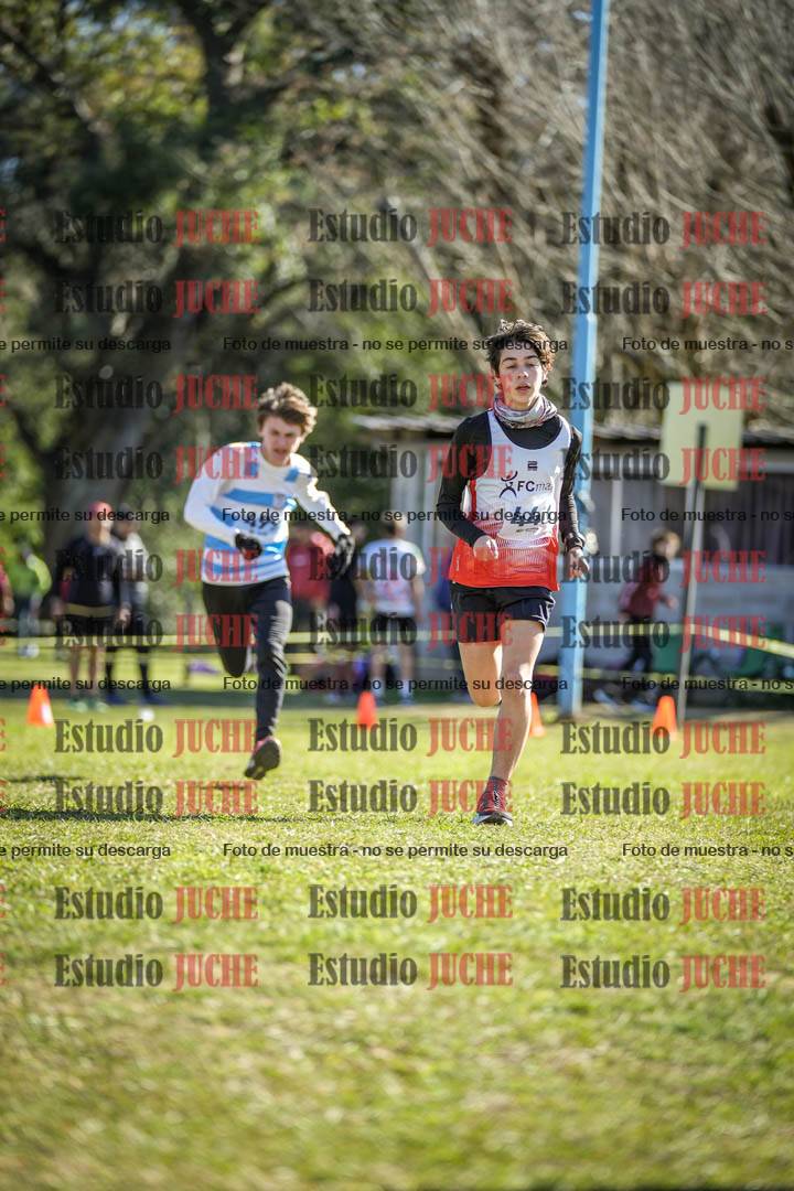 Fotos de la llegada del cross de 2000 m
