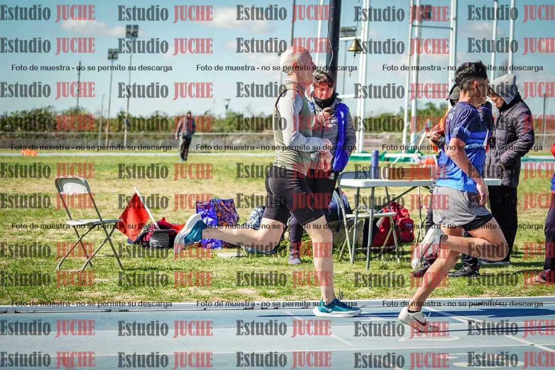 Fotos de los 800 m llanos de varones