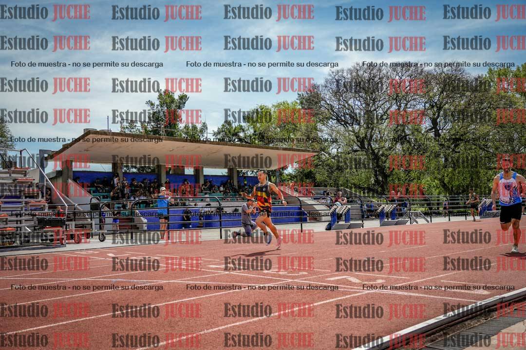 Fotos de los 400 m llanos de varones
