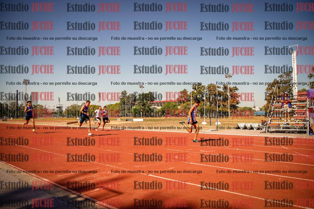 Fotos de los 200 m llanos de varones