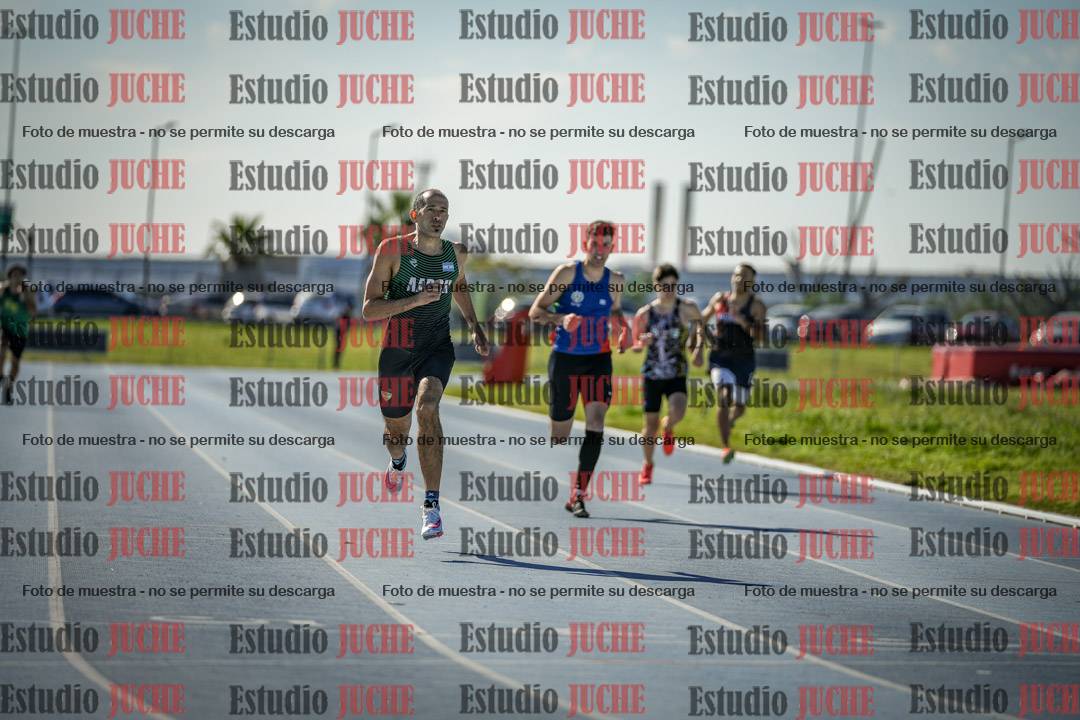 Fotos de los 400 m llanos de varones
