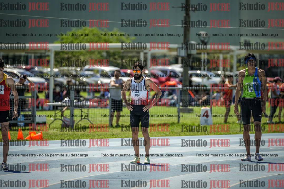 Fotos de los 800 m llanos de varones