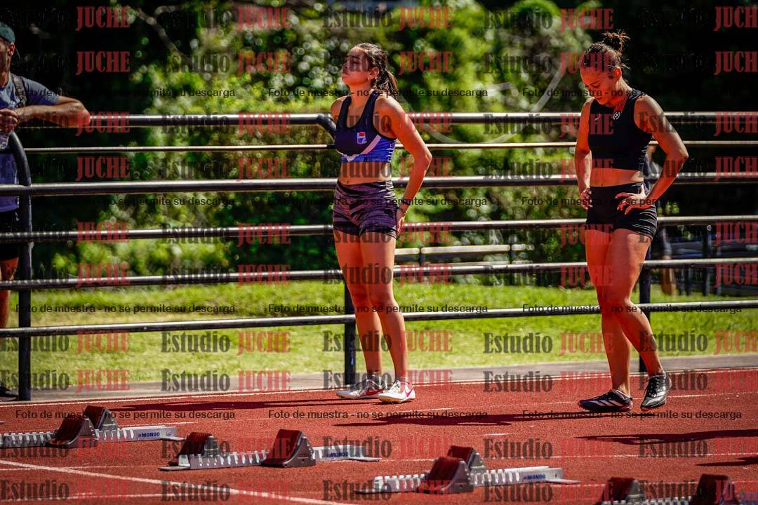 Fotos de los 100 m con vallas de mujeres