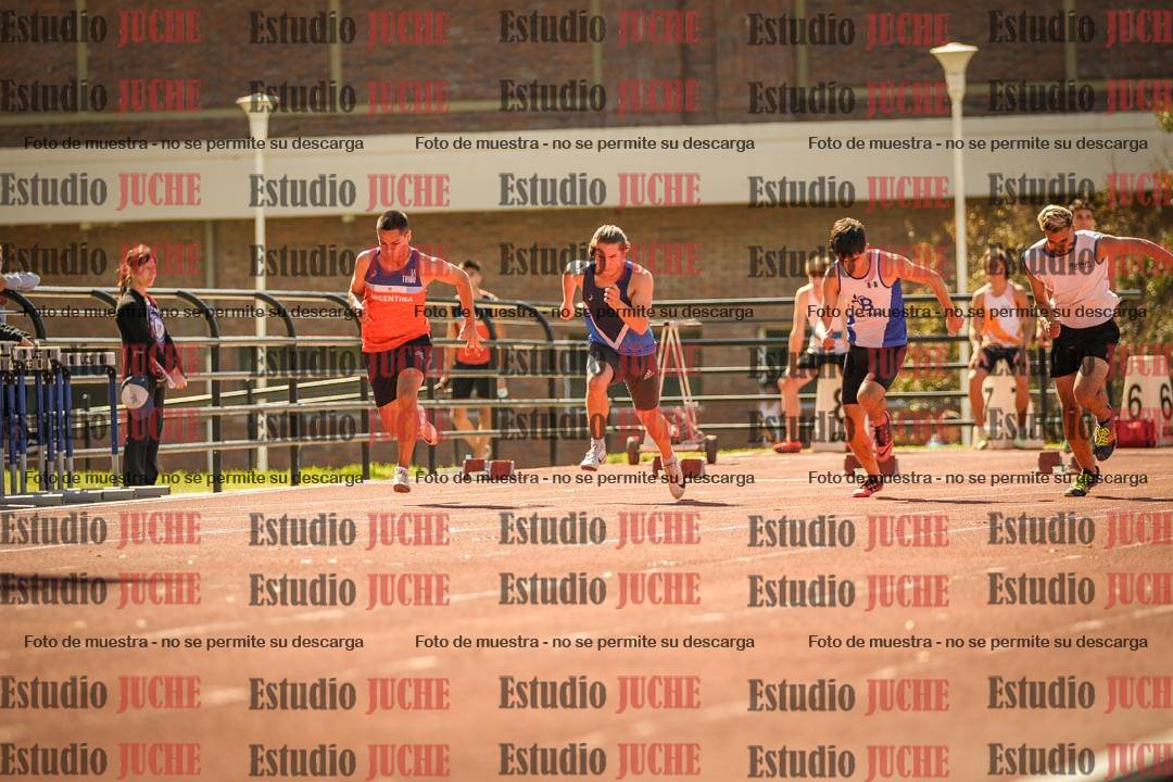 Fotos de los 100 m llanos de varones