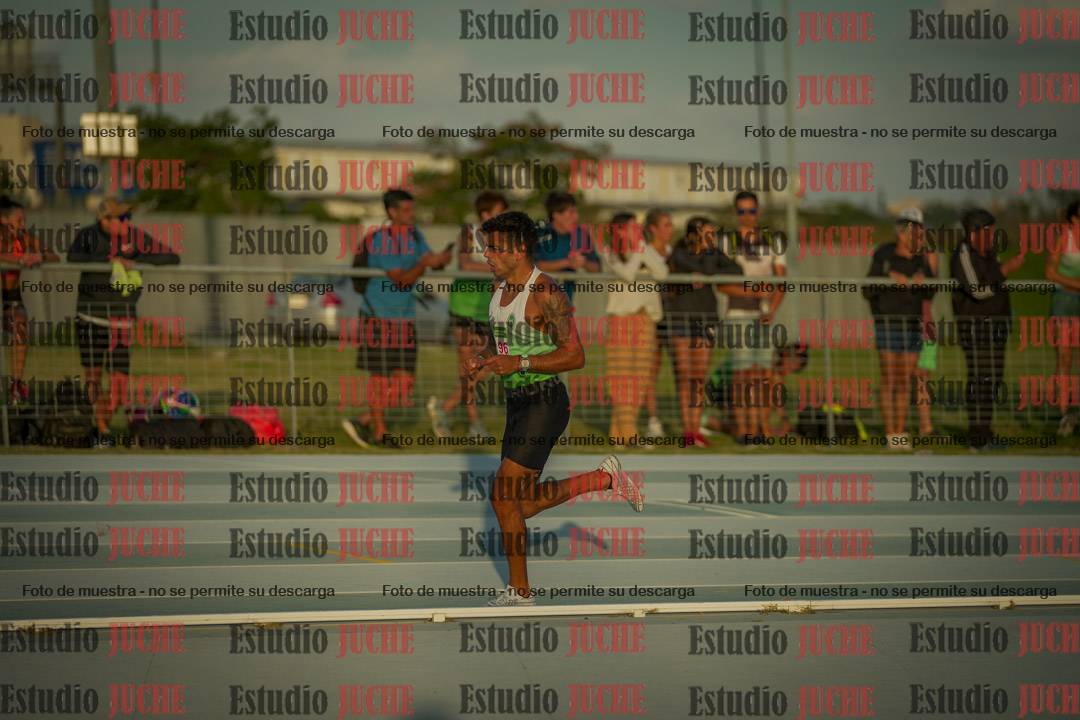 Fotos de los 3000 m llanos de varones