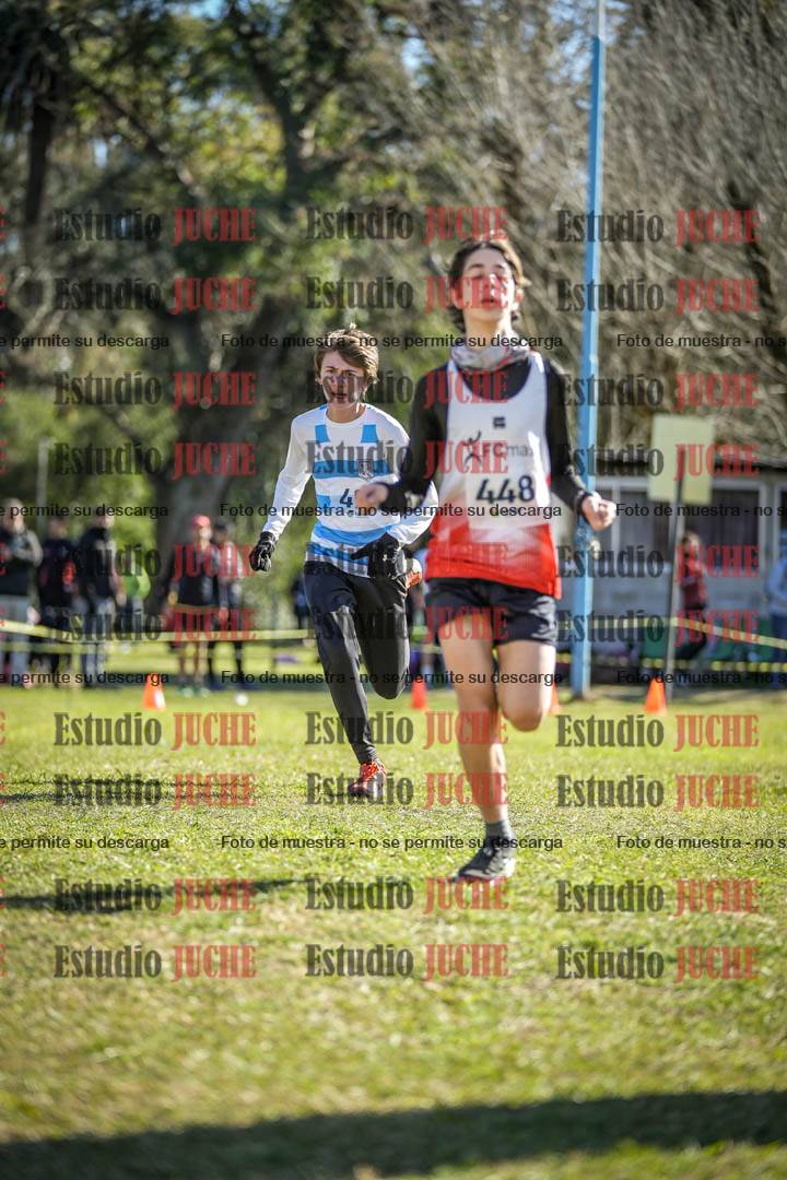 Fotos de la llegada del cross de 2000 m