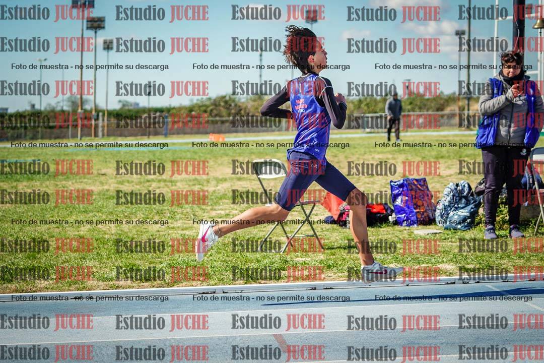 Fotos de los 800 m llanos de varones