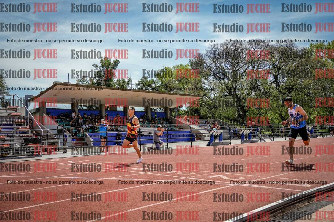 Fotos de los 400 m llanos de varones