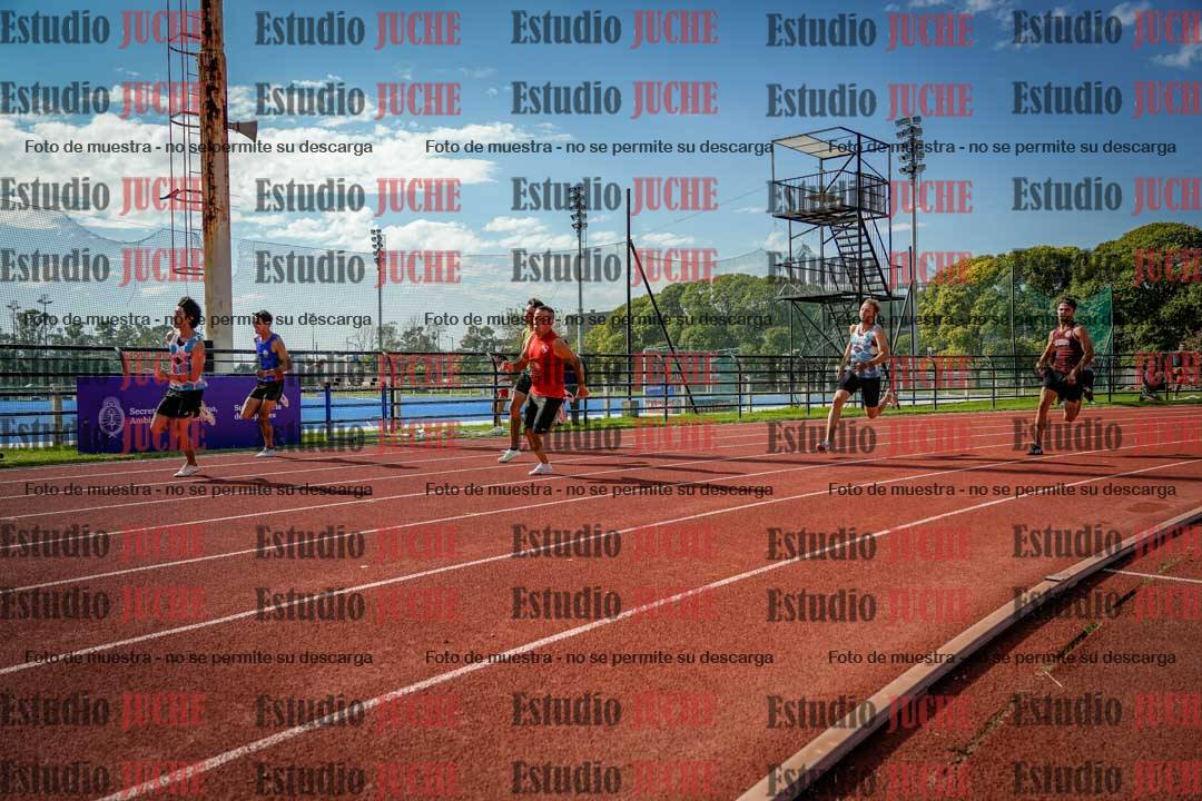 Fotos de los 200 m llanos de varones