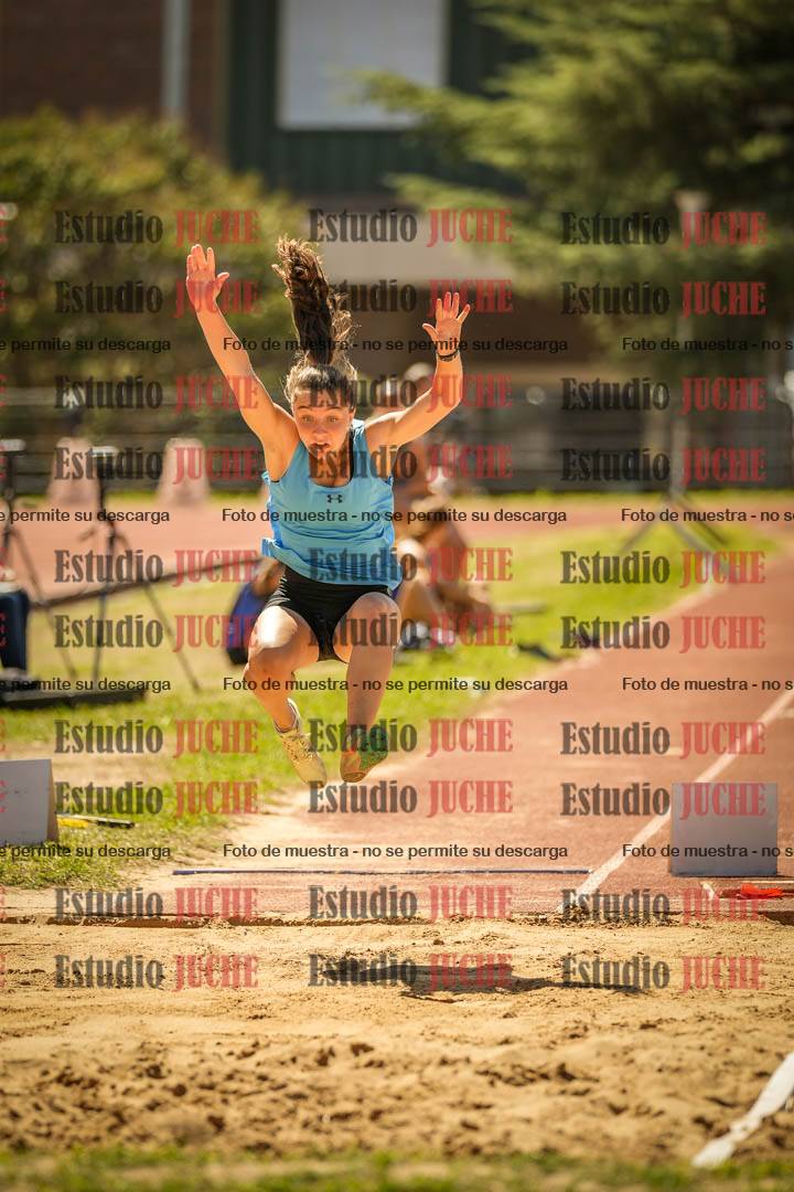 Fotos del salto en largo de mujeres