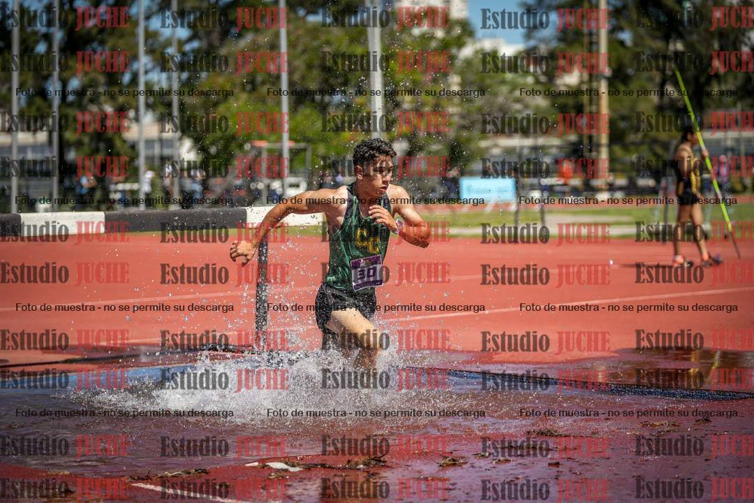 Fotos de los 3000 m con obstáculos de varones