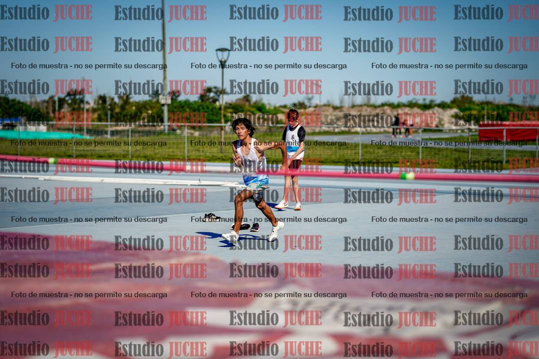 Fotos del salto en alto de mujeres y varones - U15