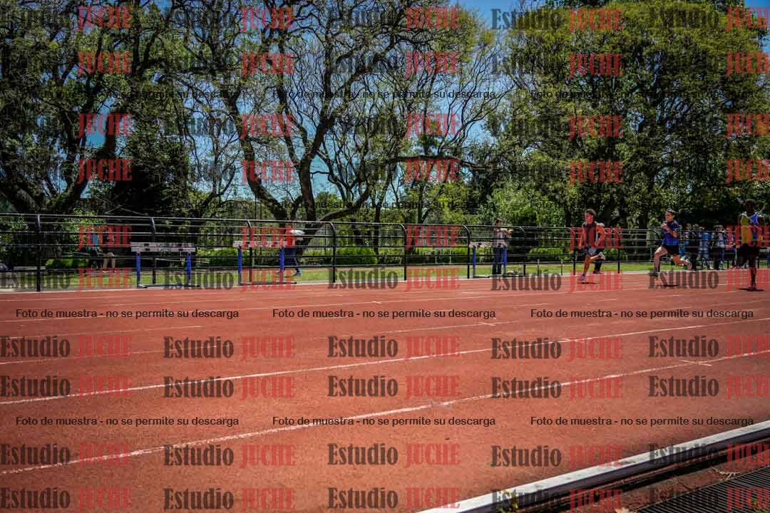 Fotos de los 100 m llanos de varones