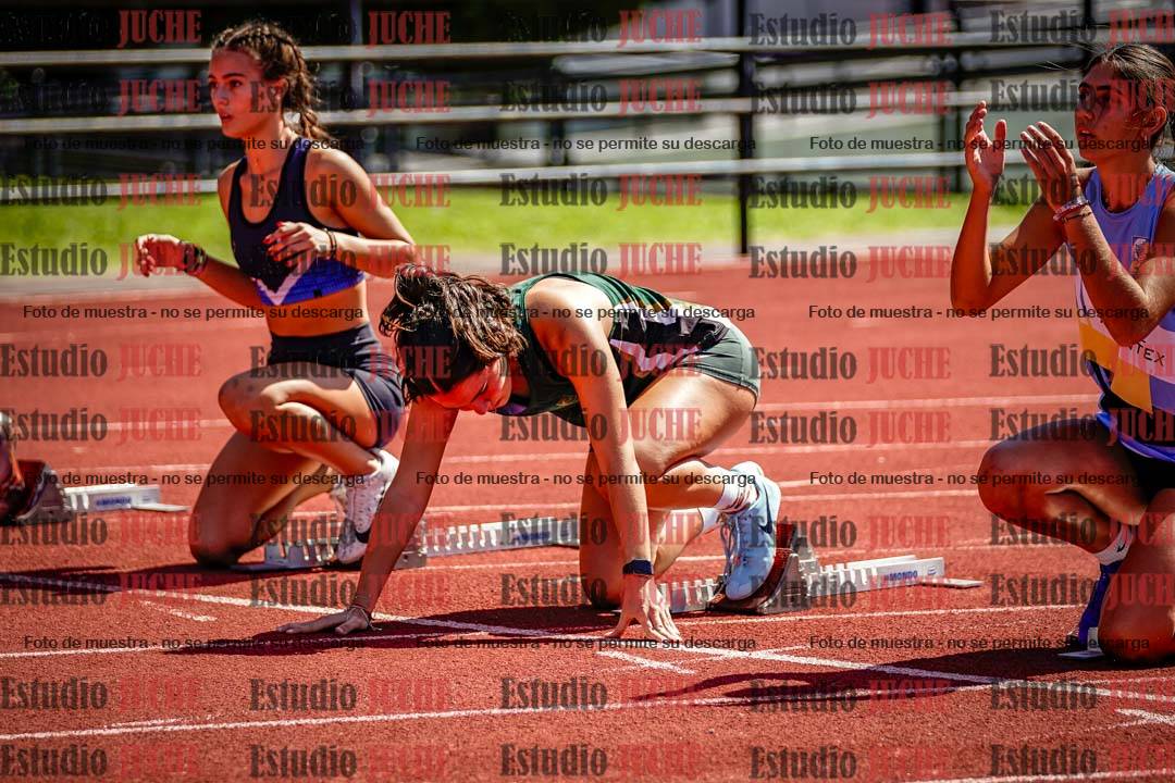 Fotos de los 100 m con vallas de mujeres