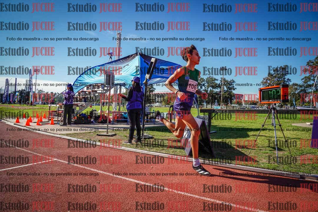 Fotos de los 800 m llanos de varones