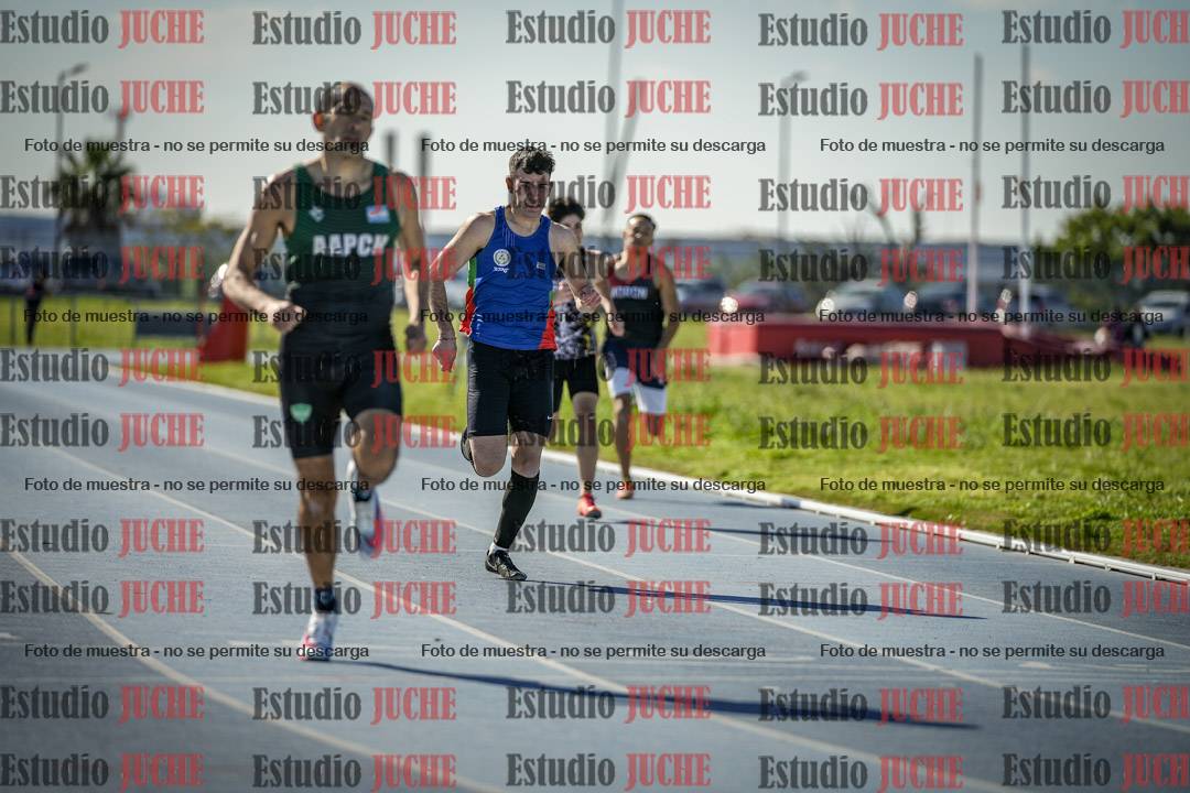Fotos de los 400 m llanos de varones