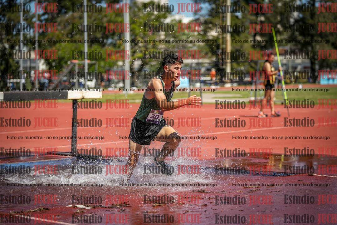 Fotos de los 3000 m con obstáculos de varones