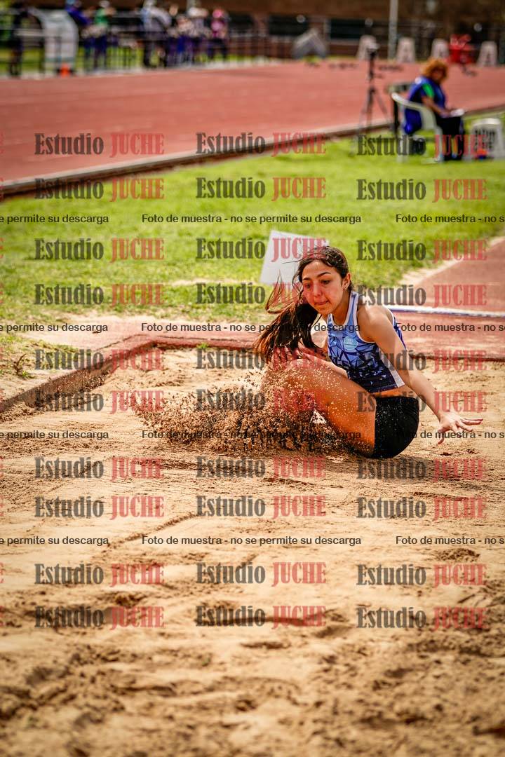 Fotos del salto en largo de mujeres