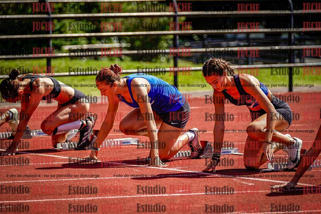 Fotos de los 100 m con vallas de mujeres