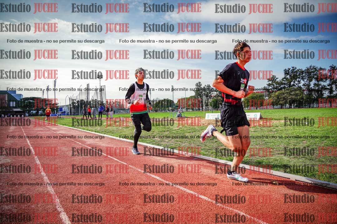 Fotos de los 600 m llanos de varones