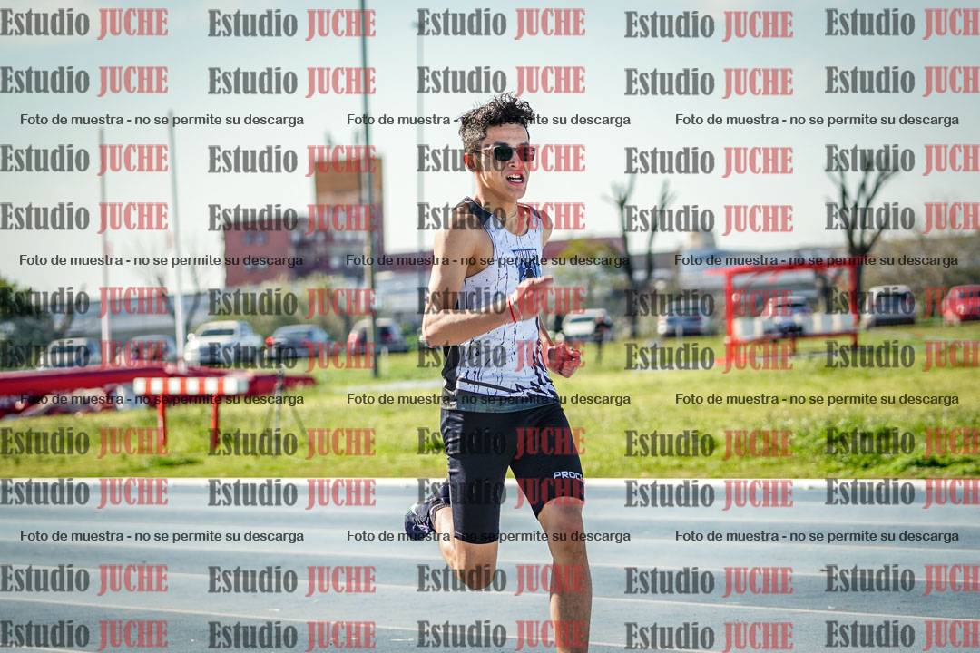 Fotos de los 400 m llanos de varones