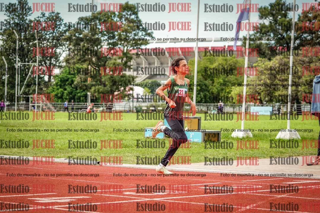 Fotos de los 600 m llanos de varones