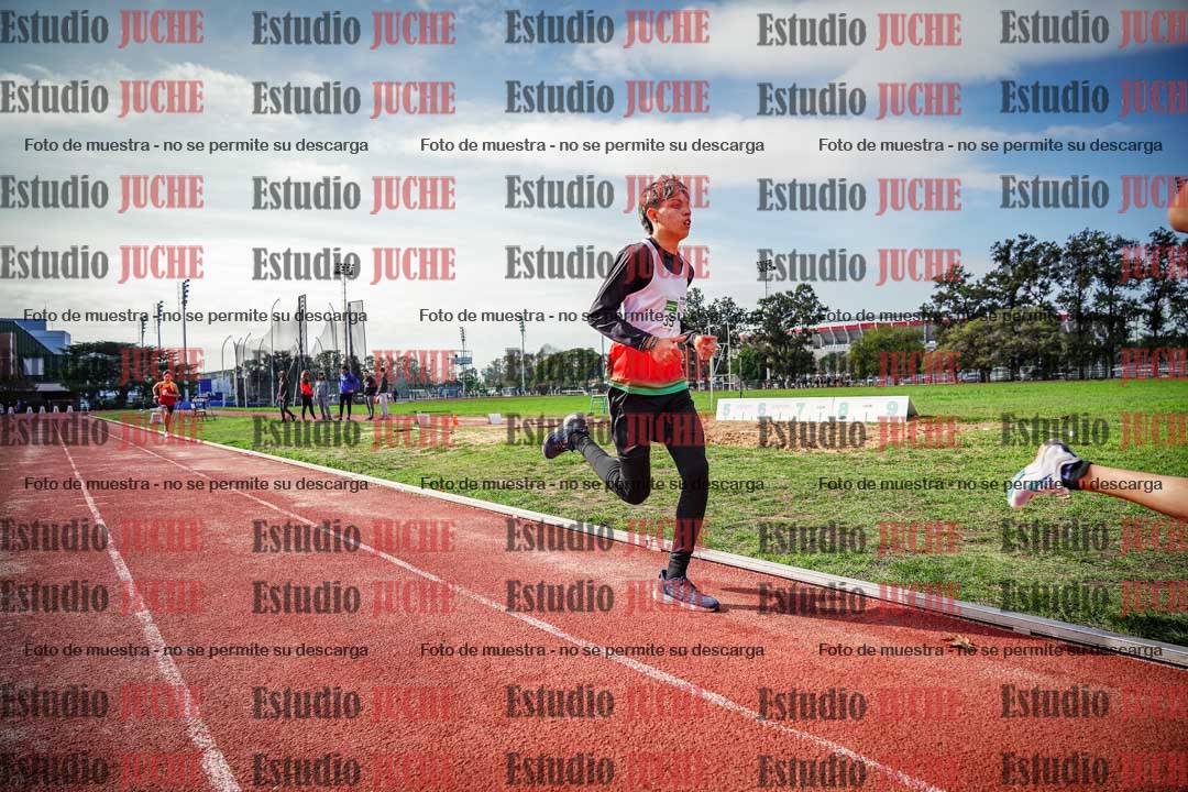 Fotos de los 600 m llanos de varones