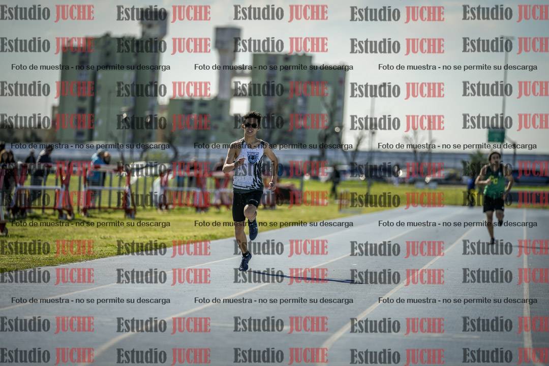 Fotos de los 400 m llanos de varones