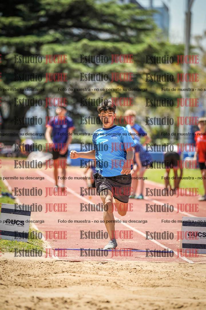 Fotos del salto en largo de varones - (incluye octatlón)