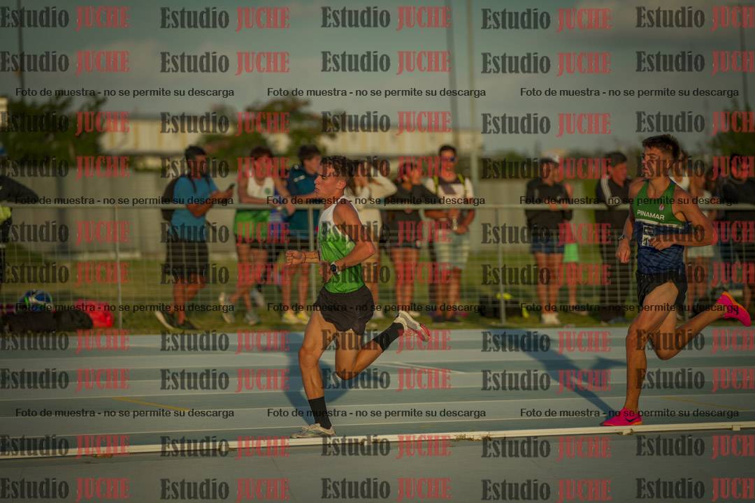 Fotos de los 3000 m llanos de varones
