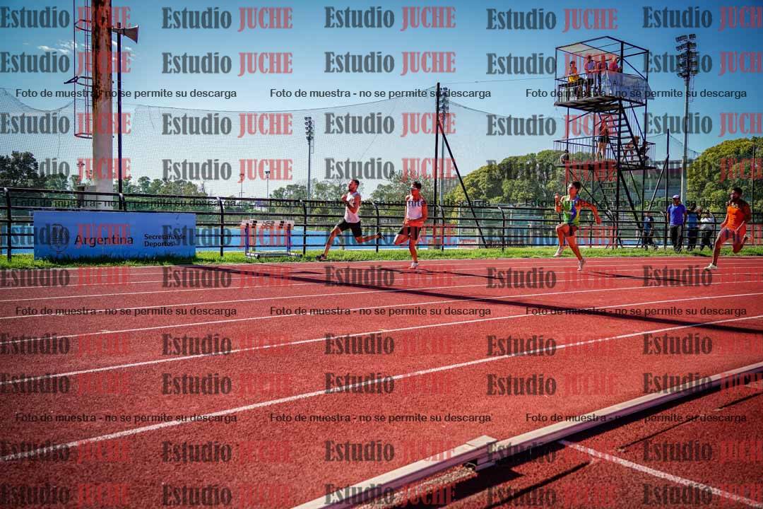 Fotos de los 200 m llanos de varones