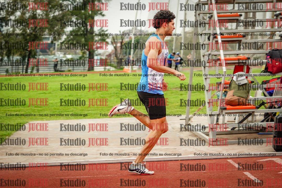 Fotos de los 800 m llanos de varones