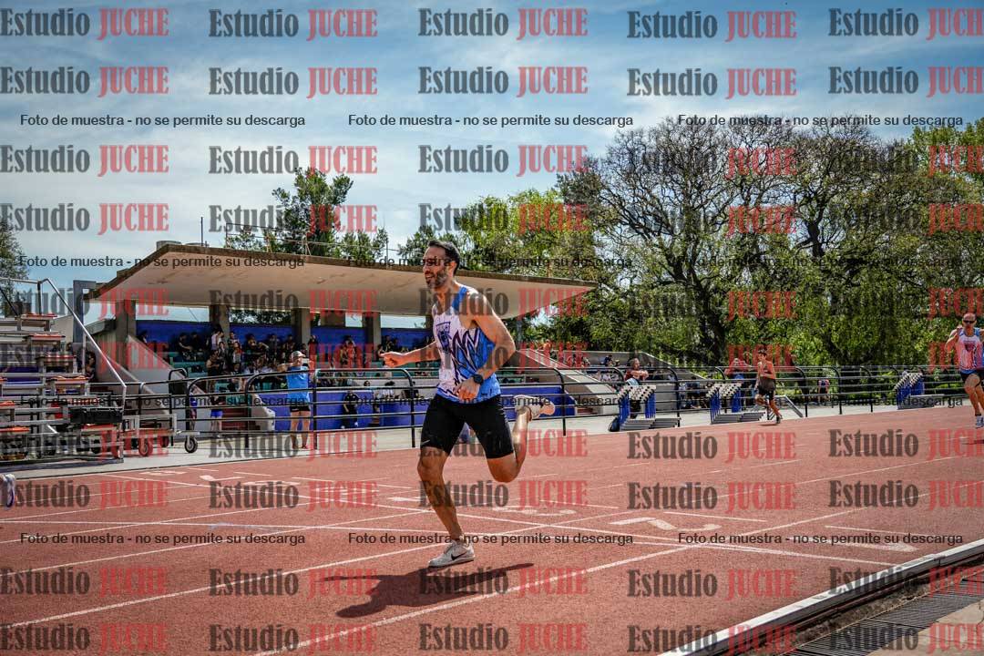 Fotos de los 400 m llanos de varones