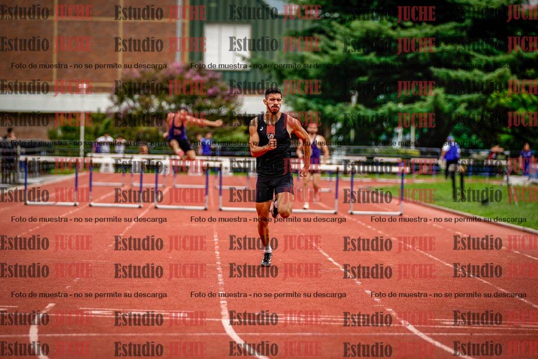 Fotos de los 400 m con vallas de varones