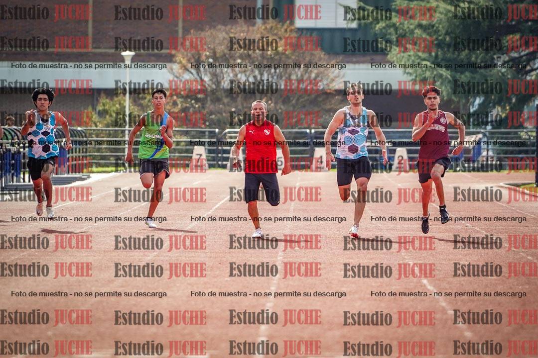 Fotos de los 200 m llanos de varones