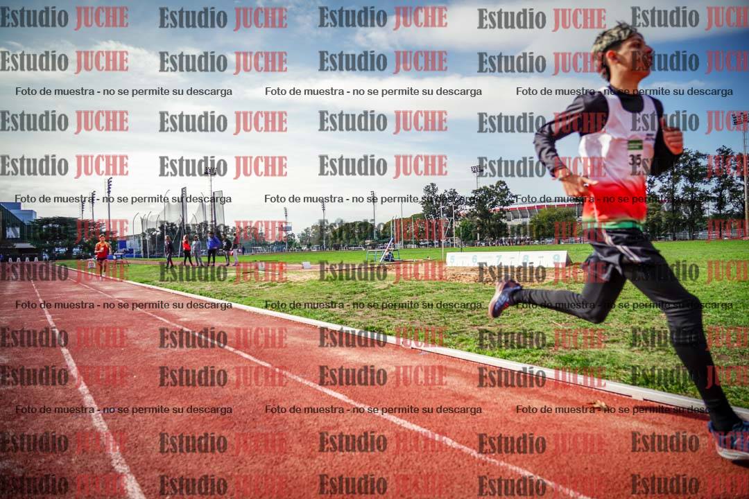 Fotos de los 600 m llanos de varones