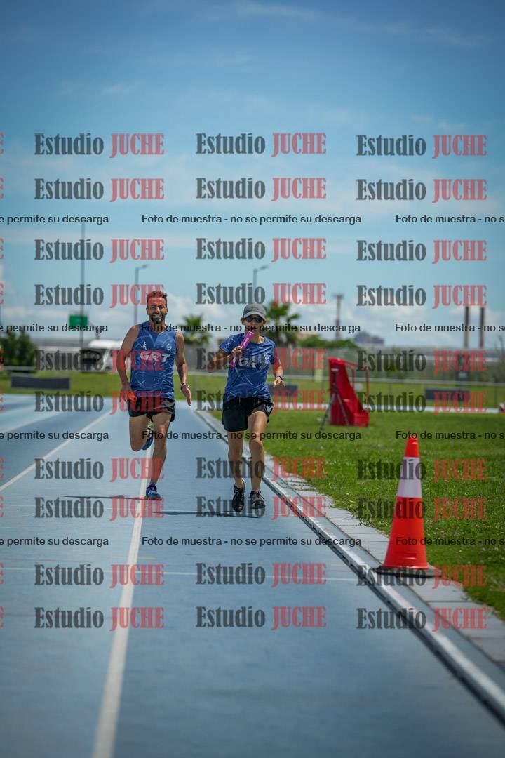 Fotos de las llegadas de los relevos 20' para running teams - serie 1