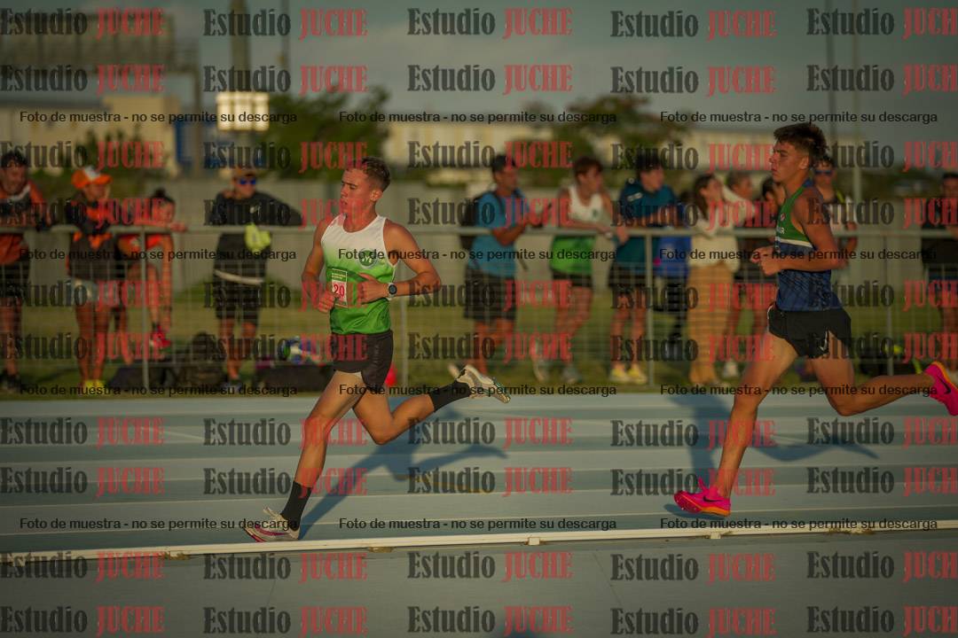 Fotos de los 3000 m llanos de varones