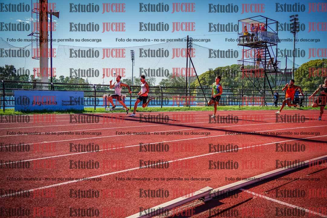 Fotos de los 200 m llanos de varones