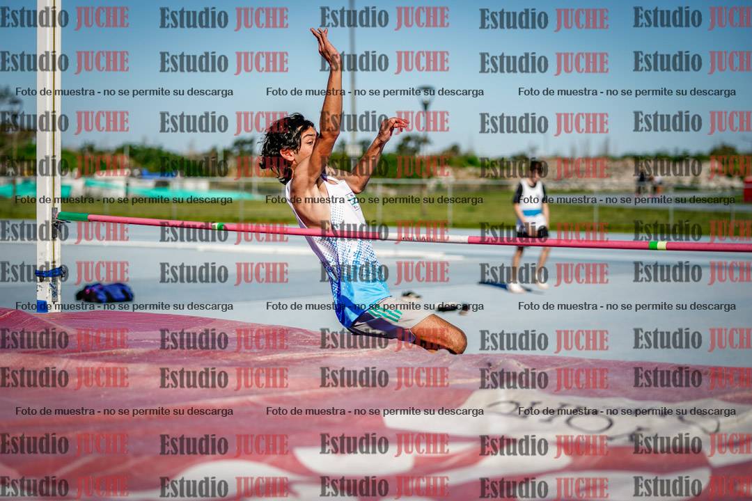 Fotos del salto en alto de mujeres y varones - U15